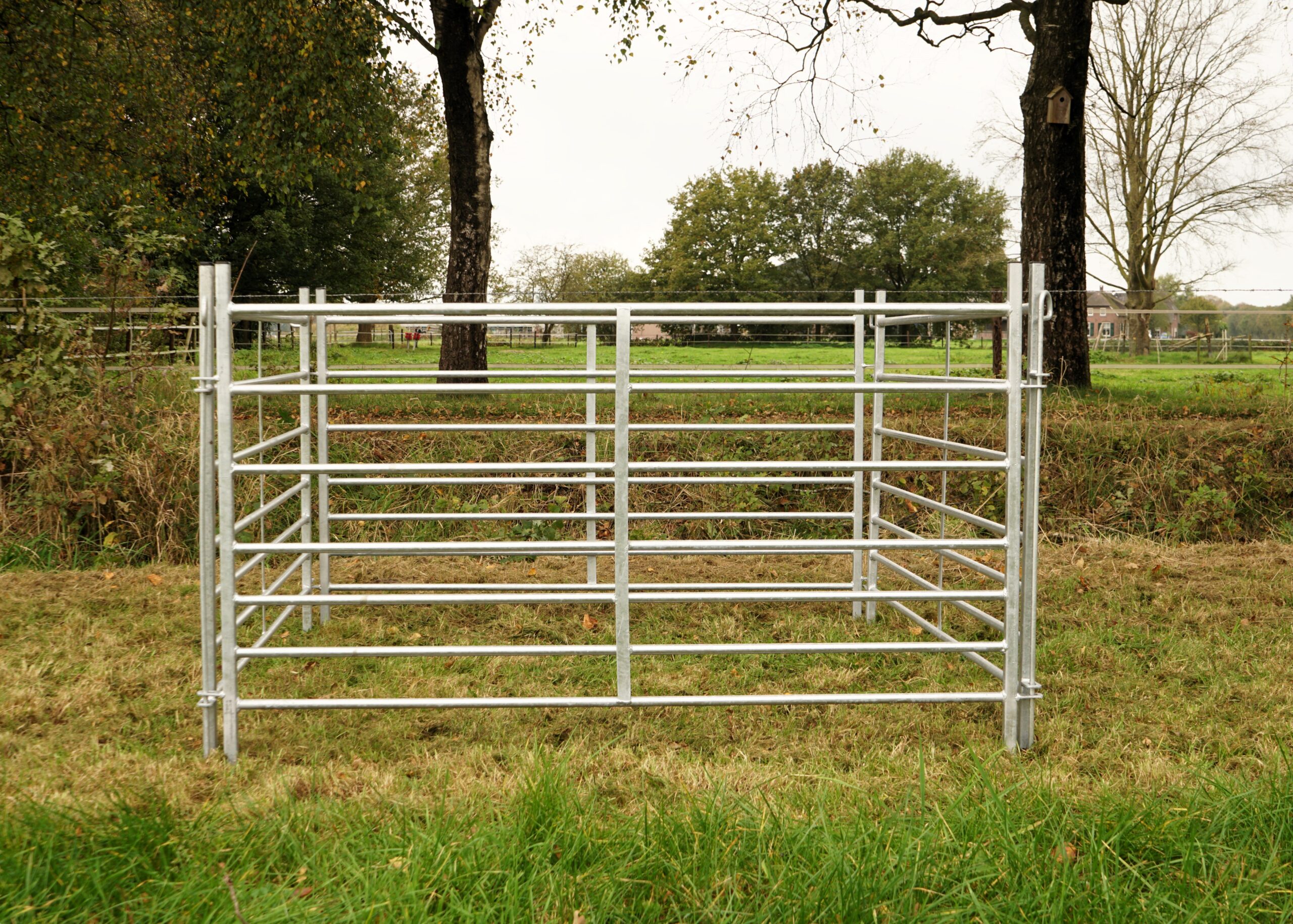 Koppelbare schapenhekken met koppelpin -01