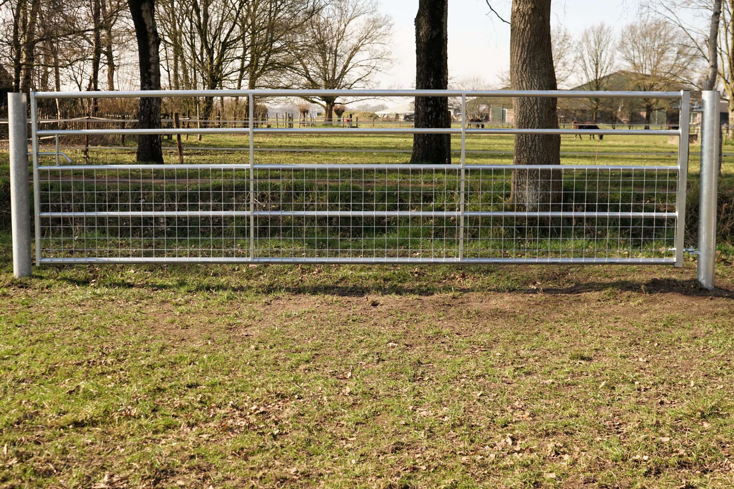 Weidepoort 5 spijlen half gaas 427 cm